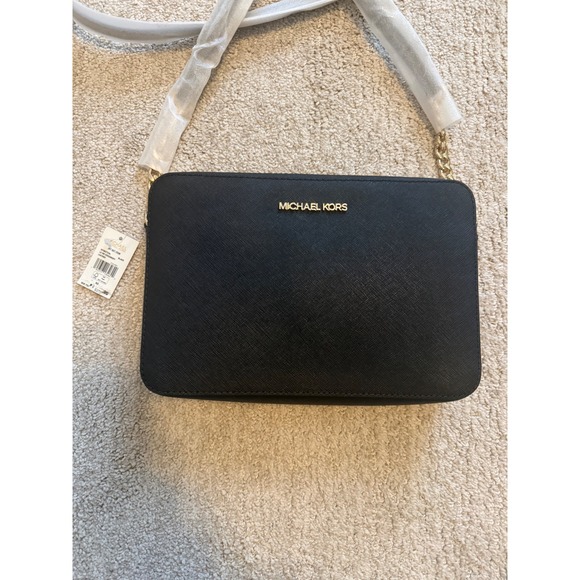 NWT Michael Kors Jet Set Large Crossbody Black Saffiano Leather Gold Chain Chic! - Picture 3 of 10